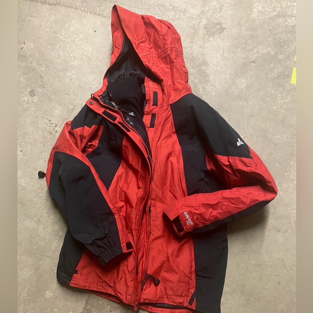 GORE-TEX Red Jacket Ski Snow Coat Fleece Liner Sz M